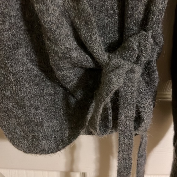 H&M L.O.G.G. Long sleeve faux wrap sweater for women. Size S - Picture 2 of 7